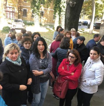 Asistente şi infirmiere din cadrul Spitalului Municipal “Filantropia” protestează împotriva reducerii sporurilor salariale