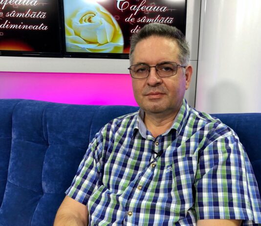 „Ca si medic, in primul rand nu-mi permit sa recomand un vaccin de a carui siguranta nu sunt pe deplin convins”, declara dr. Gindrovel Dumitra – coordonator al Grupului de Vaccinologie – SNMF