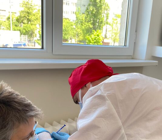 Serviciul Public Management Spitale, Cabinete Medicale şi Creşe din Municipiul Craiova recrutează medici, pentru desfășurarea procesului de vaccinare împotriva COVID-19, în centrele de vaccinare care se vor deschide în Municipiul Craiova