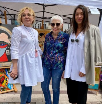 Ileana Frangias, femeia care a deschis primul Centru privat pentru bătrâni în Craiova: “În urmă cu 21 de ani, m-am întors din Grecia în România și am deschis primul centru pentru seniori. Nimeni nu știa după ce reguli funcționează un astfel de camin. Am tradus legislația din Grecia și am umblat pe la toate Ministerele să iau aprobarile.”