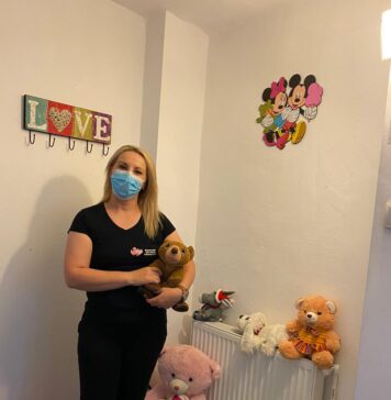 “Cel mai mic pacient cu care am început recuperarea se născuse doar de doua zile “, declară Minola Ștefan-kinetoterapeut pentru bebeluși și copii