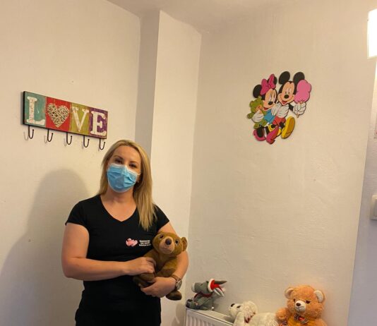 “Cel mai mic pacient cu care am început recuperarea se născuse doar de doua zile “, declară Minola Ștefan-kinetoterapeut pentru bebeluși și copii