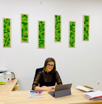 Onco-psihologul și psihoterapeutul Centrului de Oncologie “Sfântul Nectarie”, Ramona Schenker: “Practica yoga reglează simptomele fizice și le eliberează pe cele psihice, reduce anxietatea și depresia”