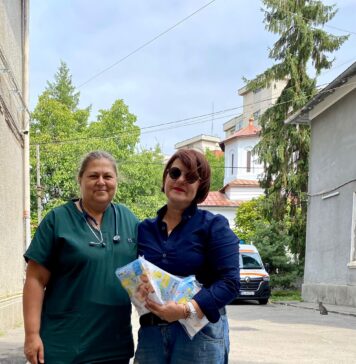 Peste 2.000 de copii se nasc anual în Maternitatea Spitalului „Filantropia“ din Craiova. Dintre aceştia, circa 9% sunt prematuri. Aceștia îşi încep viaţa luptând pentru ea încă din prima secundă. Asociația Ziarul Sănătatea a ajuns astăzi cu donații în secția de Neonatologie a Spitalului Filantropia