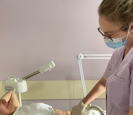 În Centrul Medical Dr. Ianoși se obțin rezultate excepționale cu ajutorul platformei de estetică medicală Exilis. Se apelează la tratamentele Exilis pentru remodelare corporală și rejuvenare facială