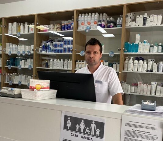 În toate farmaciile Al Shefa vor fi ,,case rapide” unde să aibă prioritatea nu numai femeile gravide și cele însoțite de copiii sub 5 ani ci și persoanele cu dizabilități sau toți cei care au nevoie de medicamente fără prescripție medicală. Atunci când ai o rețetă medicală, timpul la casă se prelungește și poate sunt persoane care intră în farmacie pentru un pansament sau pentru o cutie de lapte praf. Am hotărât să înființăm aceste CASE RAPIDE, declara farmacist Viorela Țîrcomnicu