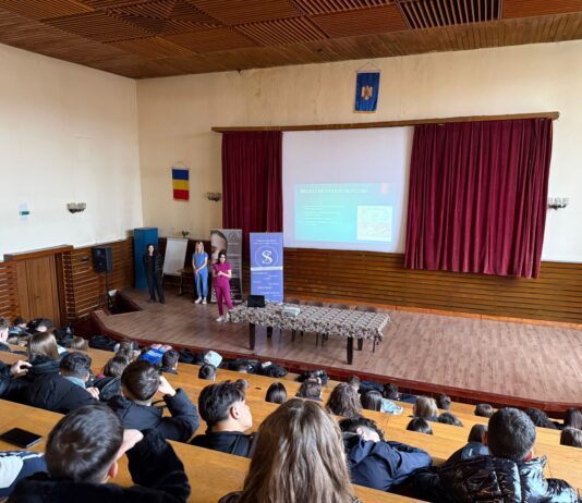 Campania „Sănătatea, bunul cel mai de preț” continuă. Educația medicală ajunge la elevii din Liceul Charles Laugier